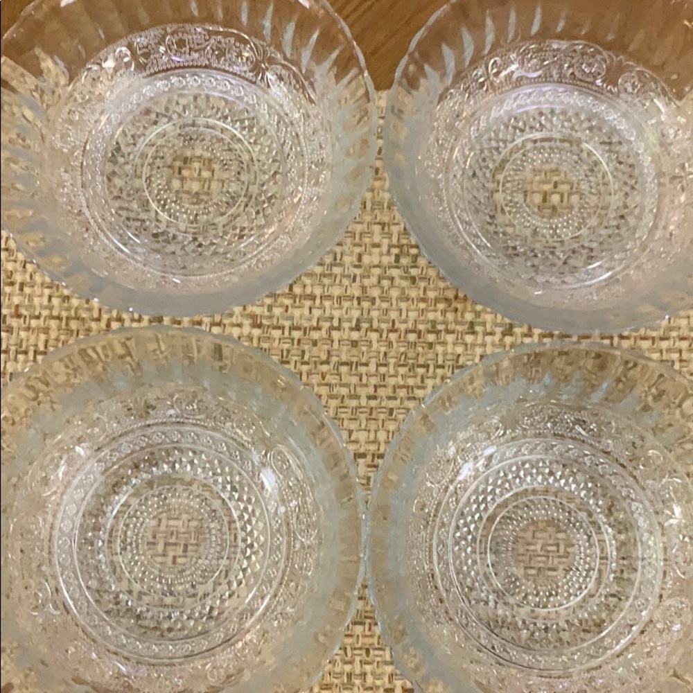 Small serving bowls